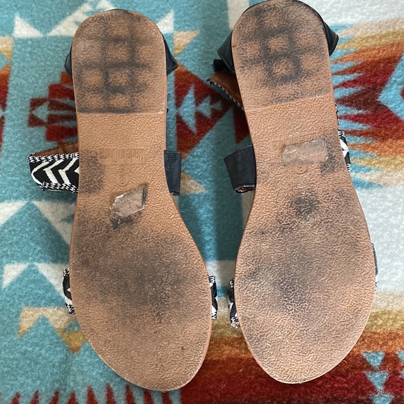 Black and White Aztec Print Sandals - Picture 3 of 5